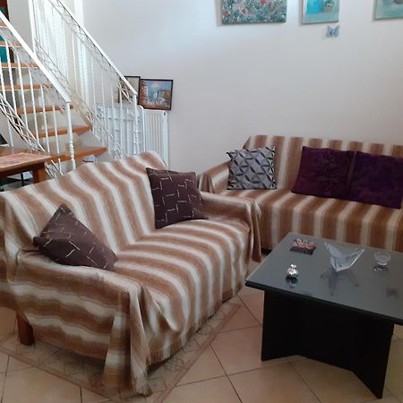 Tzil Home Kyparissia Exterior foto